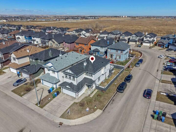 Property Photo:  149 Saddlecrest Green NE  AB T3J 5N3 