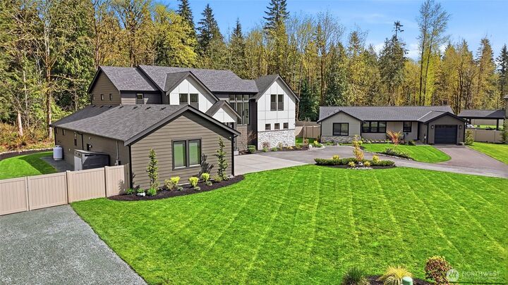 Property Photo:  11805  289th Drive SE  WA 98272 