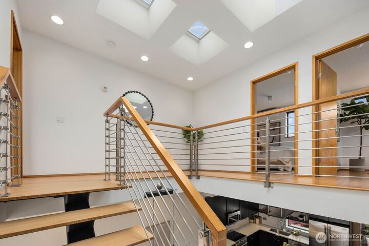 Property Photo:  213  21st Avenue  WA 98122 