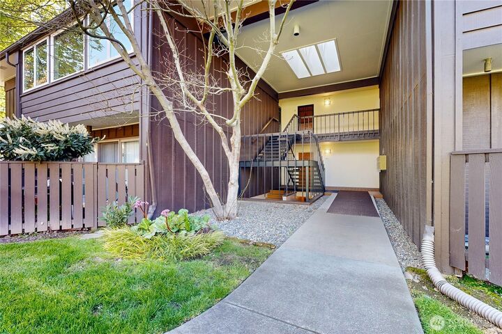 Property Photo:  364  Catherine Street M09  WA 99362 