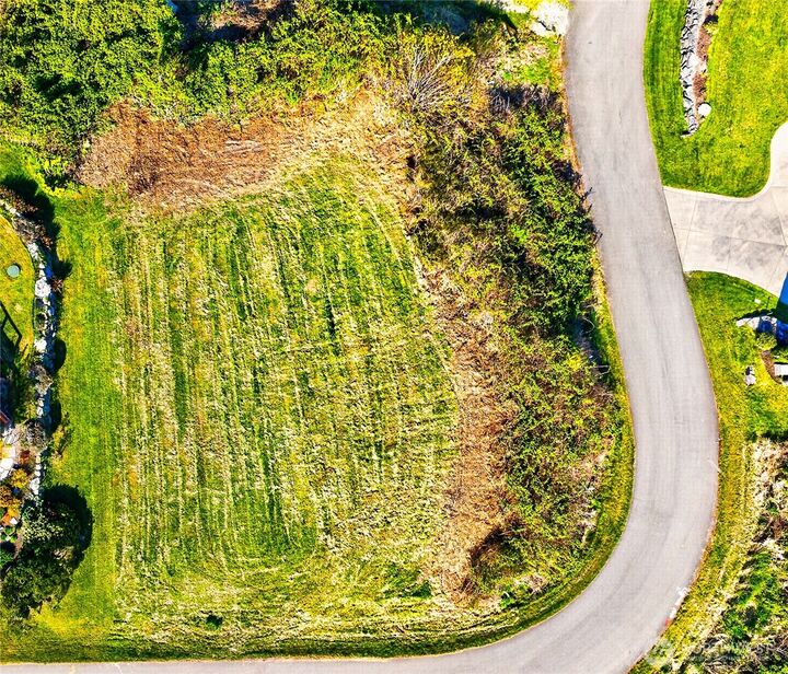 Property Photo:  8  Sahalie Road  WA 98257 