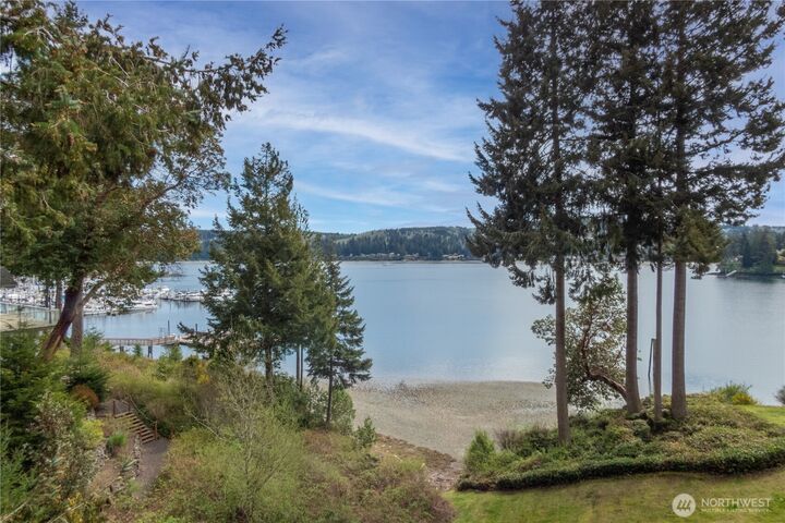 Property Photo:  41  North Bay Lane 5  WA 98365 