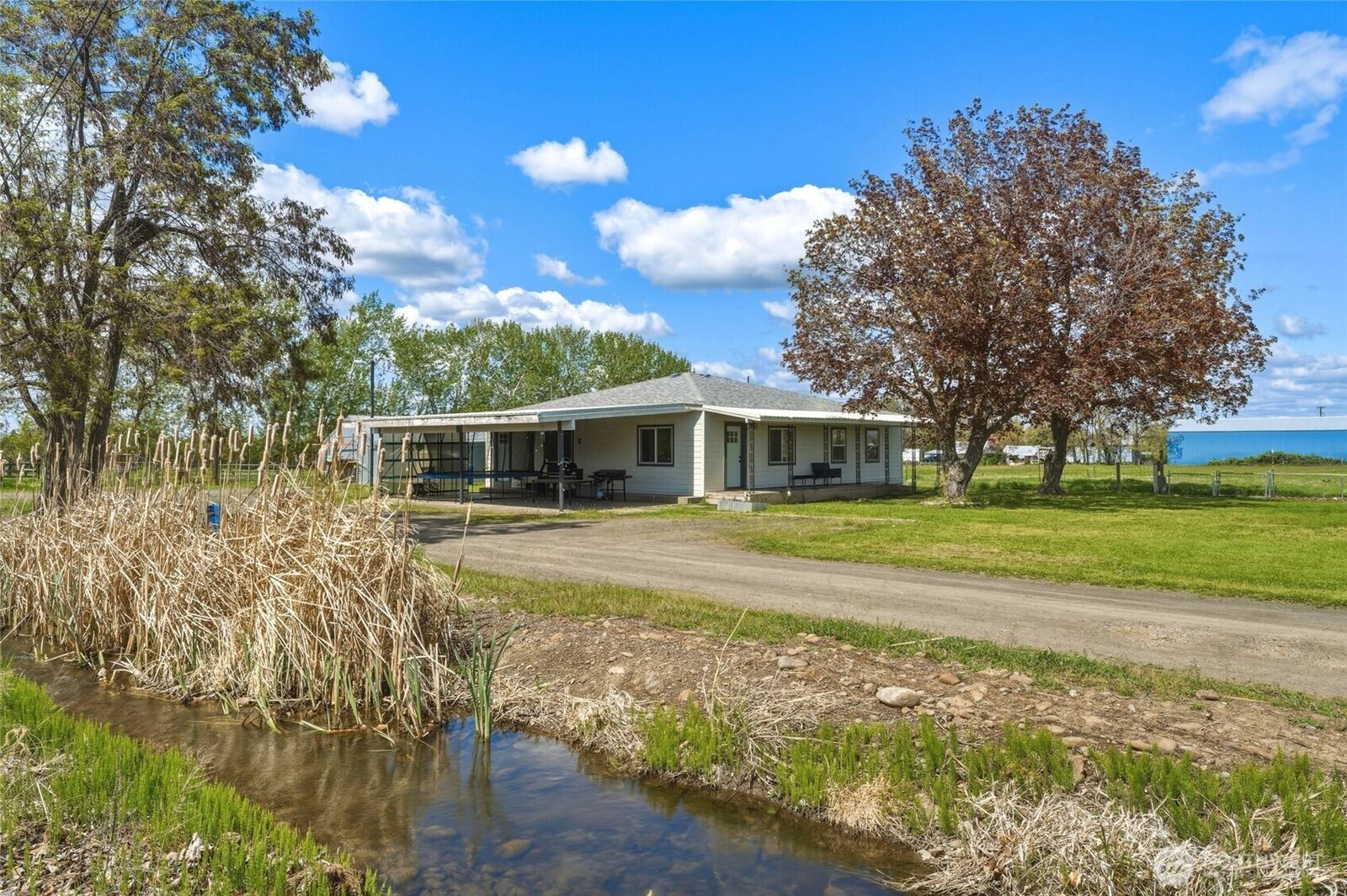 Property Photo:  84240  Weis Road  OR 97862 