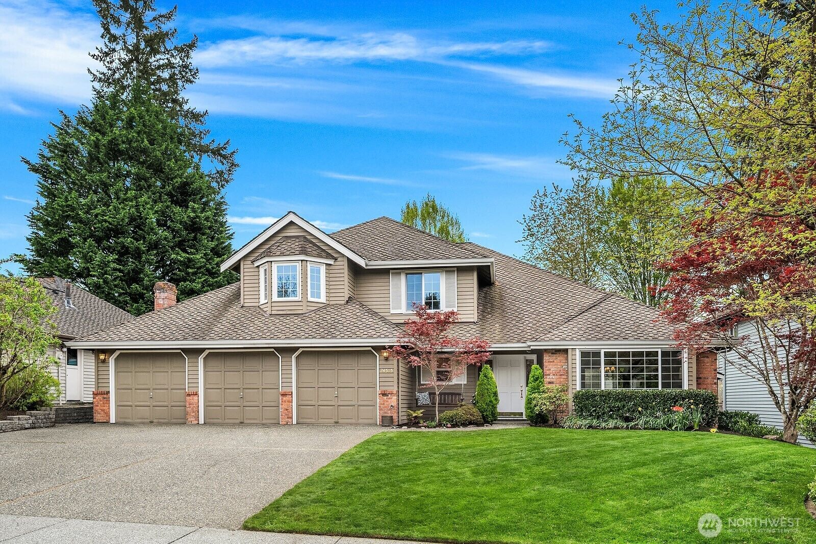 Property Photo:  24505 SE 45th Street  WA 98029 