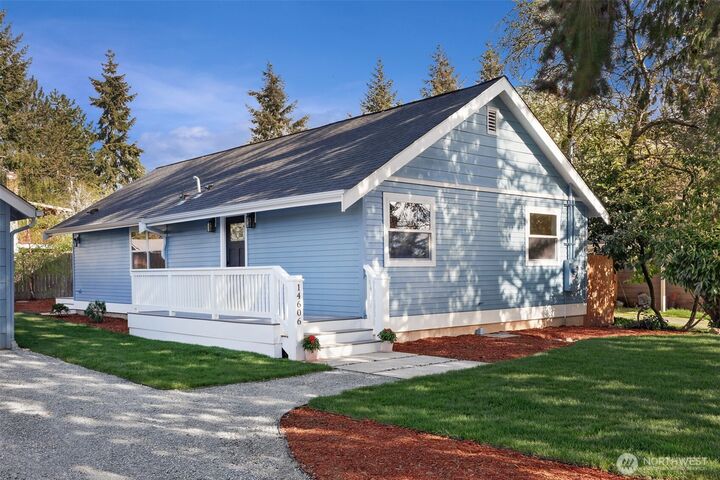 Property Photo:  14606  16th Avenue SW  WA 98166 