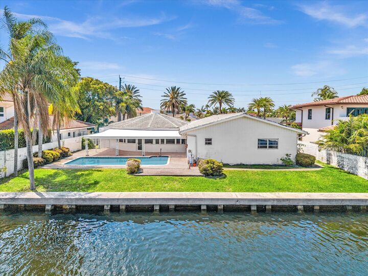 Property Photo:  3051 NE 44th Street  FL 33308 