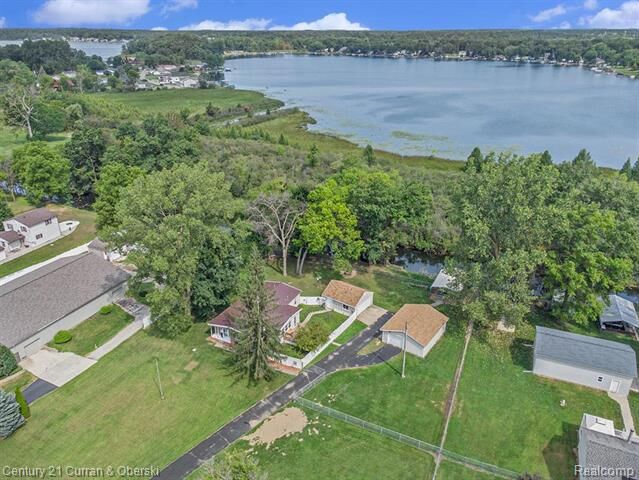 Property Photo:  10228 Rexford Road  MI 49240 