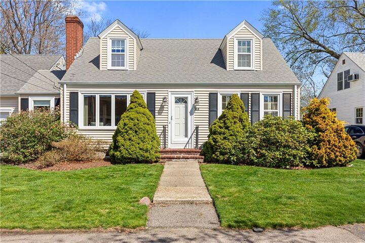 Property Photo:  55 Lindy Avenue  RI 02915 