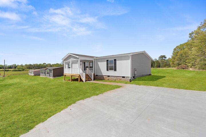 Property Photo:  209 County Road 784A  TN 37331 