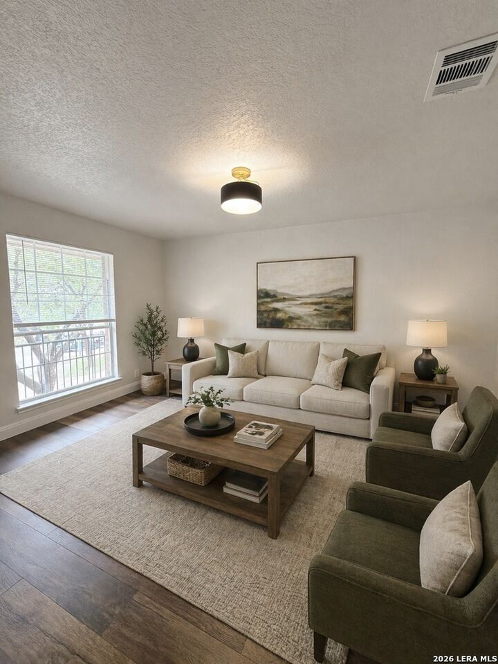 Property Photo: 8007 Chisos Oak Dr TX 78223