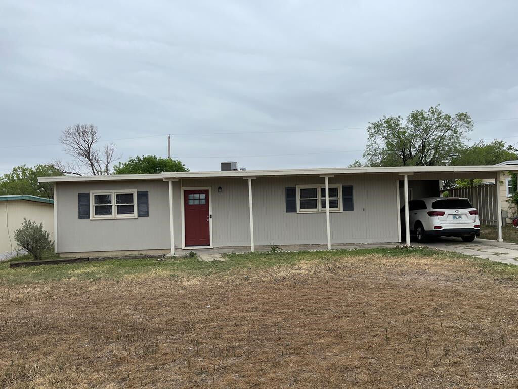 Property Photo:  1927 Chapman Street  TX 76901 
