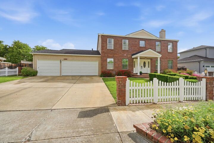 Property Photo:  15670 Via Castana  CA 95037 