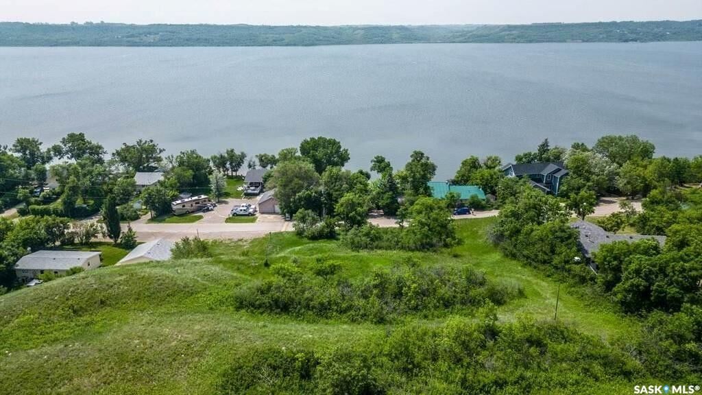 Property Photo:  40 Lakeshore Drive  SK S0G 4L0 