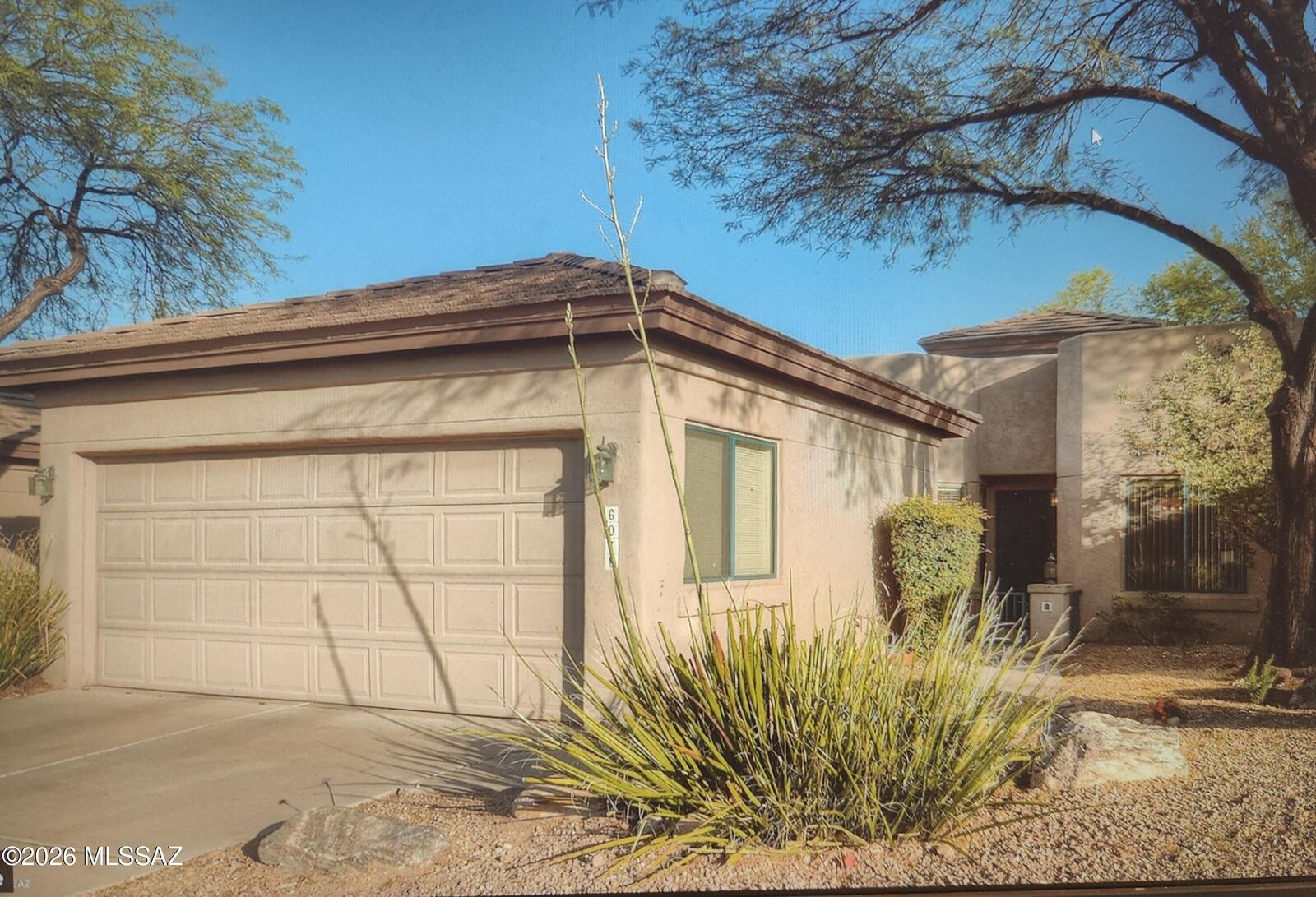 Property Photo:  6078 N Running Deer Ci Circle N  AZ 85750 