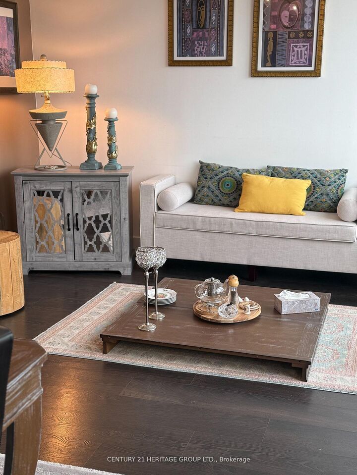 Property Photo:  7608 Yonge Street 517  ON L4J 0J5 