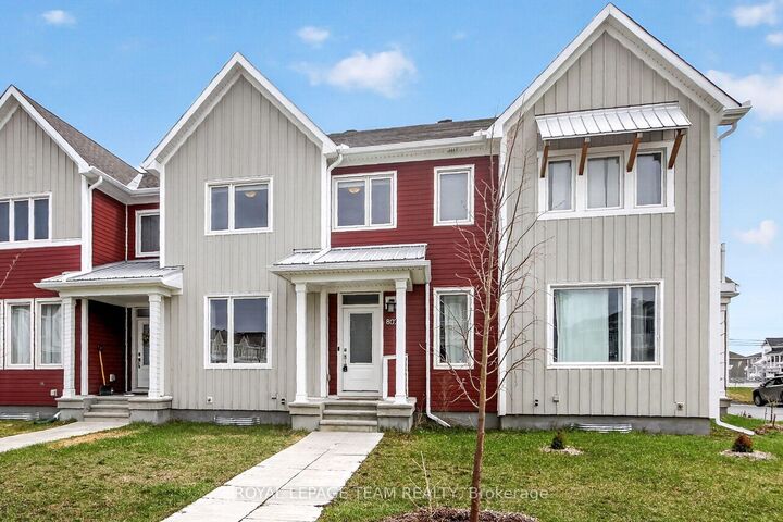 Property Photo: 802 Bascule Place ON K0A 2Z0