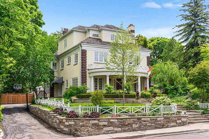 Property Photo: 25 Strathgowan Crescent ON M4N 2Z6