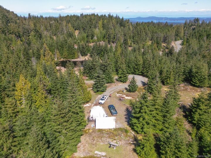 Property Photo: 345 Skywater Dr BC V8K 2W9