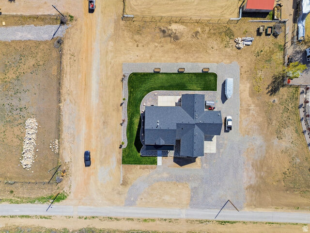 Property Photo: 886 N 300 E UT 84662