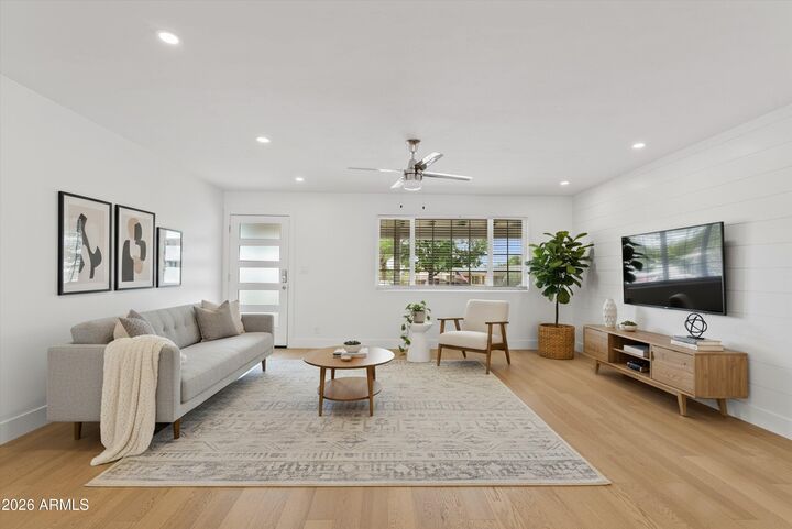 Property Photo:  8515 N 13th Place  AZ 85020 