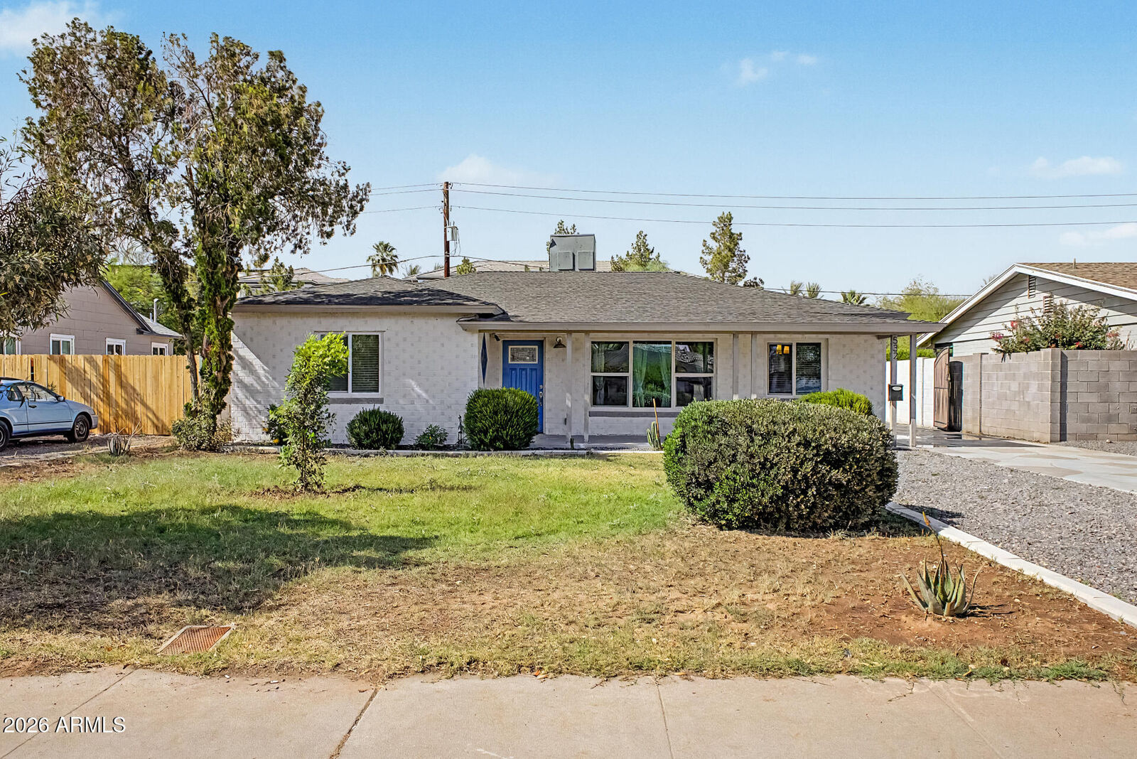 Property Photo:  532 E Cheery Lynn Road  AZ 85012 