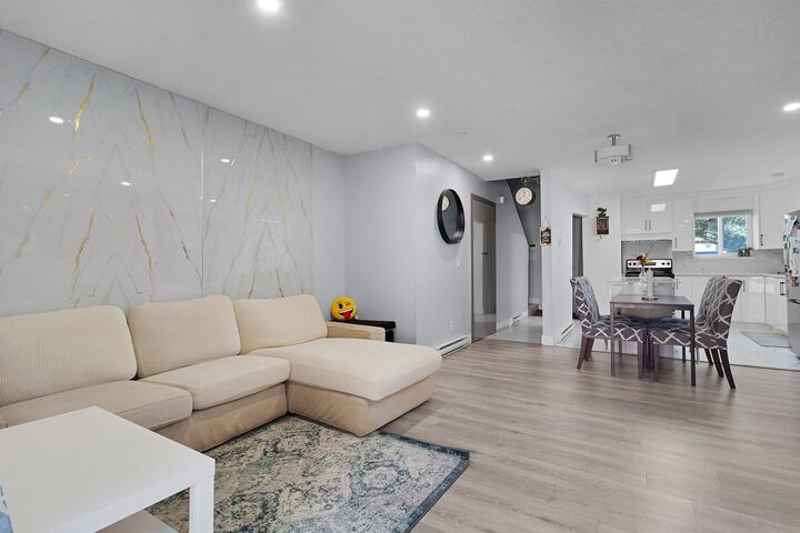 Property Photo: 6657 138 Street 77 BC V3W 5G7