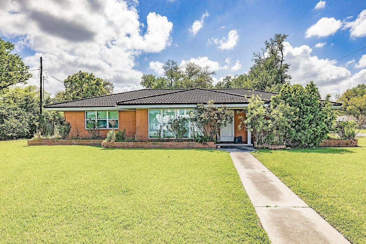 Property Photo: 16516 West Main Street LA 70345