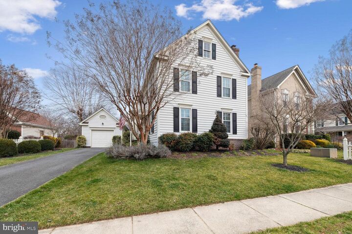 Property Photo:  6603 Forsythia Street  VA 22150 