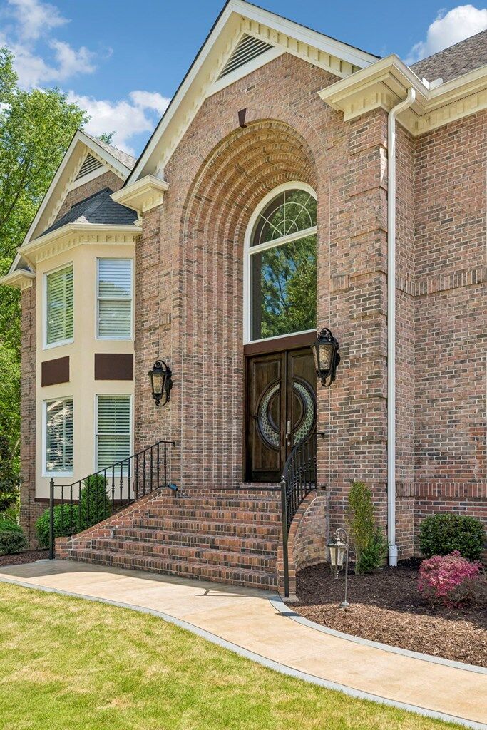 Property Photo:  1706 Habersham Way  GA 30720 