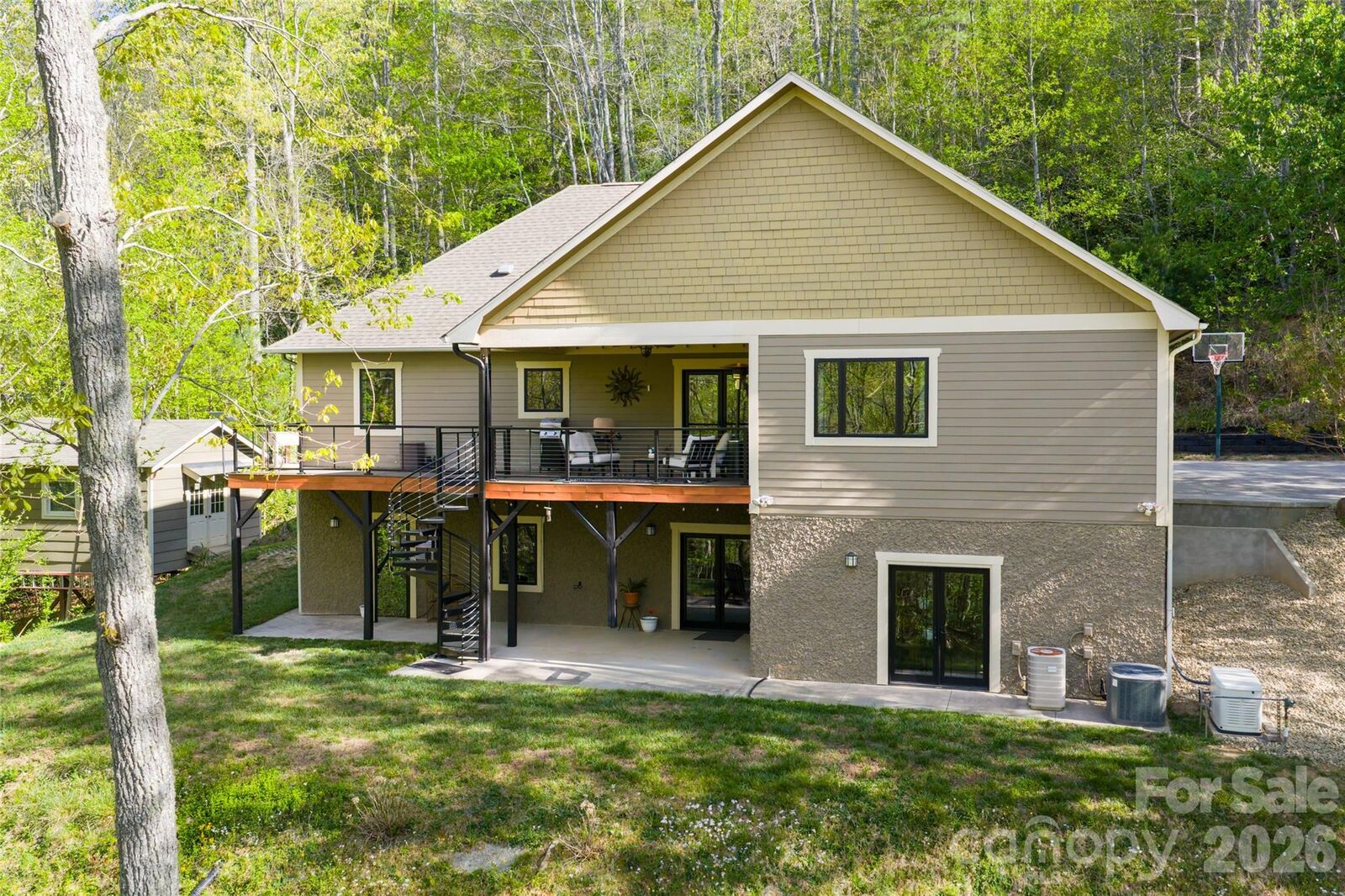 Property Photo:  36 Snowshoe Drive  NC 28803 