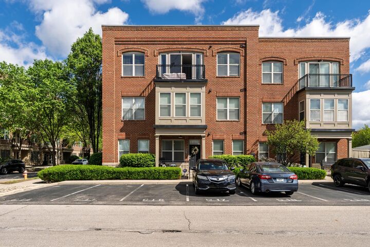 Property Photo:  936 Perry Place  OH 43215 