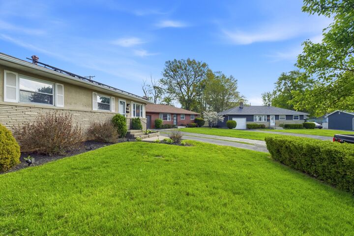 Property Photo:  864 Kevin Drive  OH 43224 