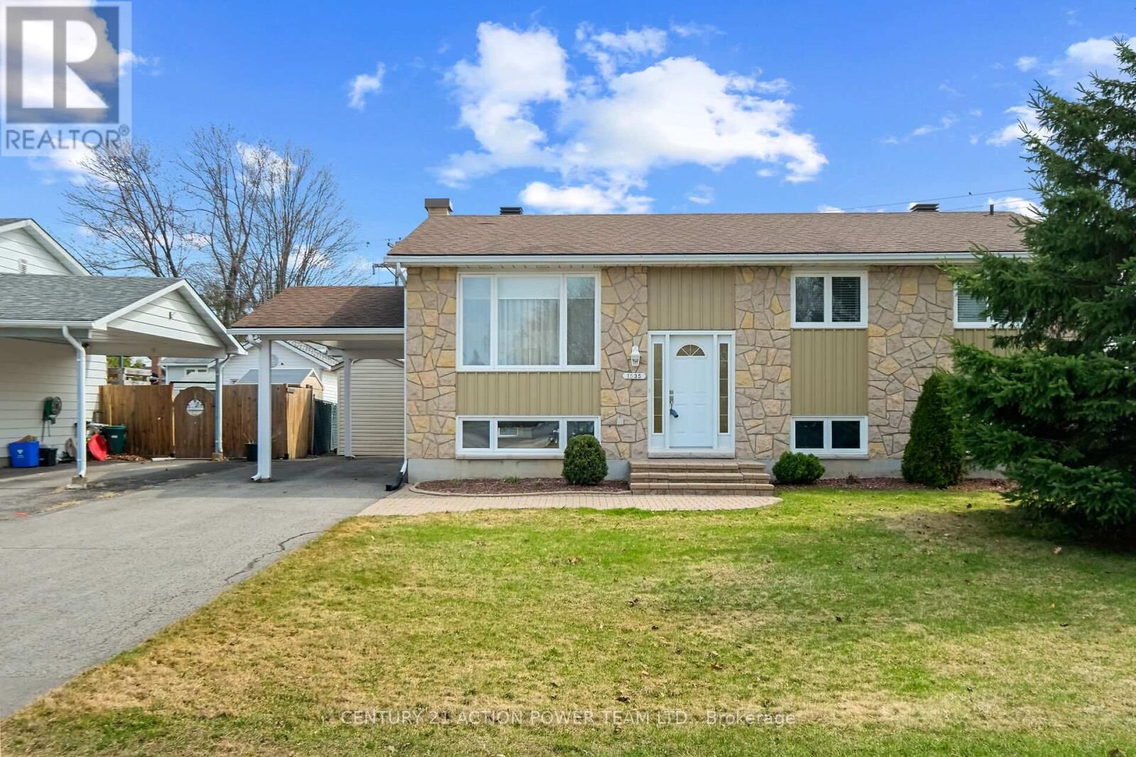 Photo de la propriété:  1535 St. Georges Street  ON K1E 1R1 