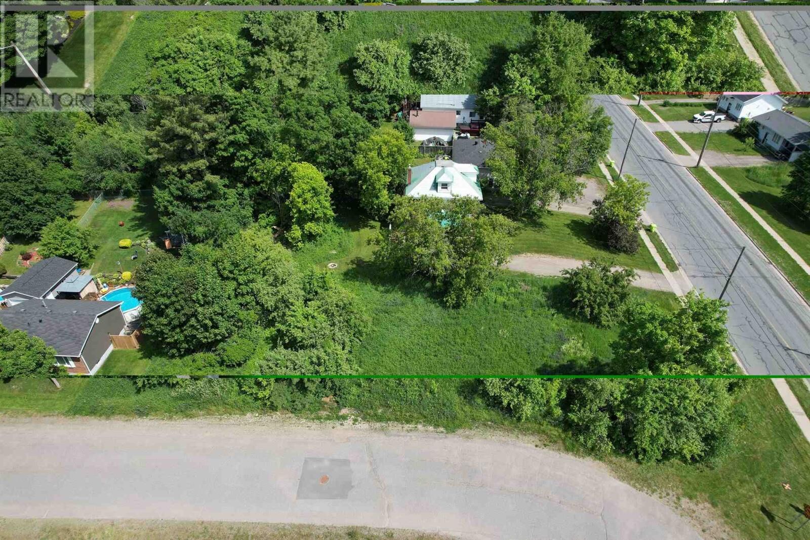 Property Photo:  16 Hillside Dr  ON P6C 3W3 