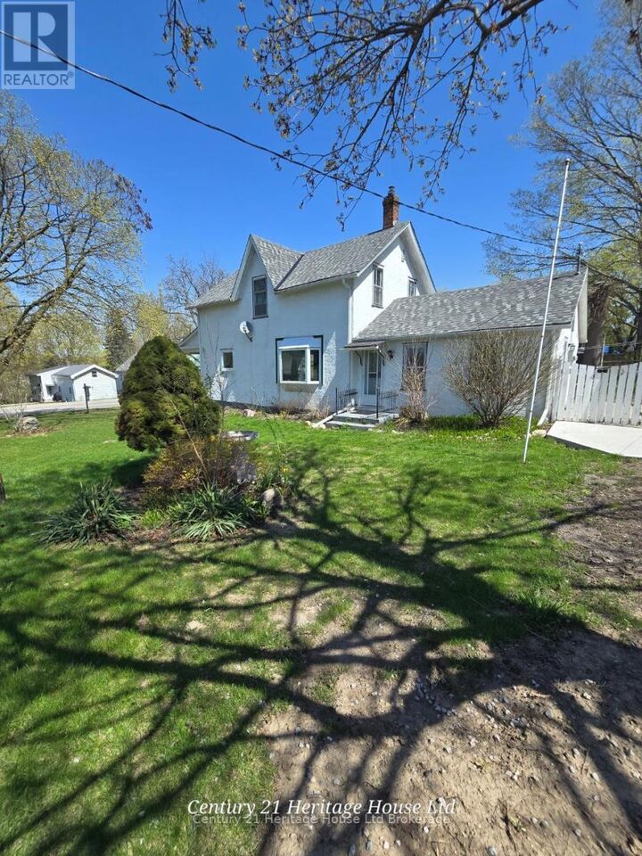 Photo de la propriété:  152 Charles Street East  ON N5C 1K2 