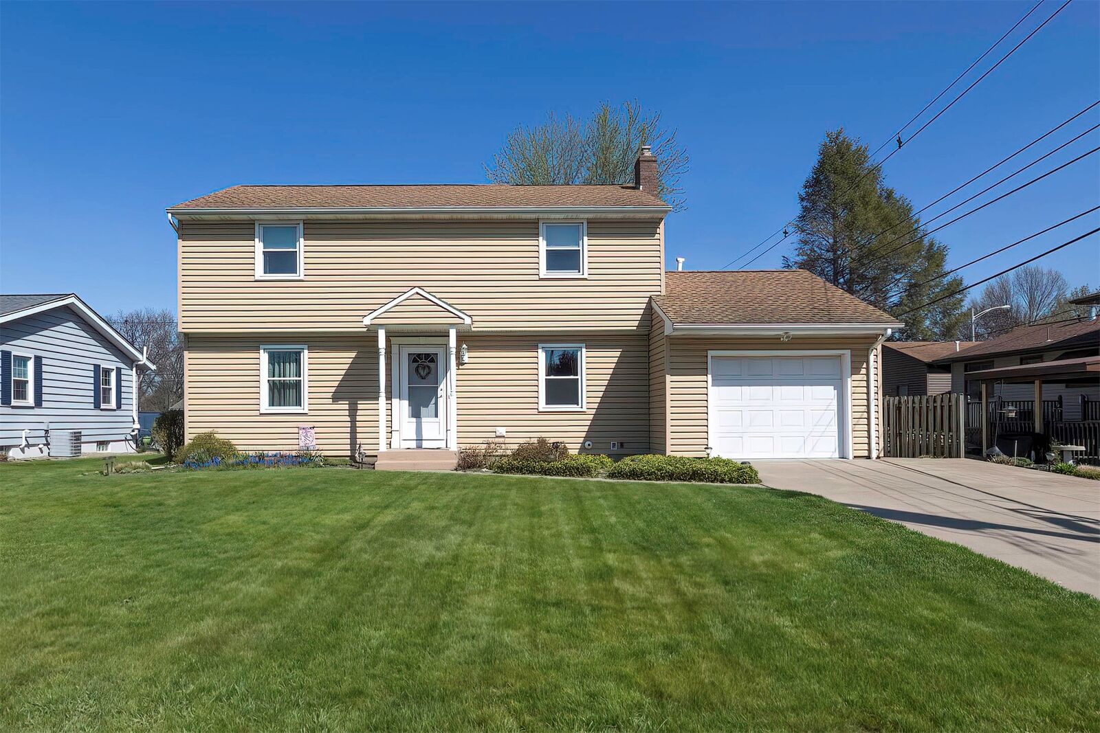 Property Photo:  644 Gold Avenue  PA 16509 