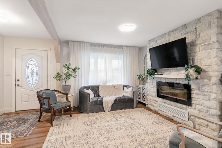Property Photo: 5016 44 Ave AB T0C 0V0