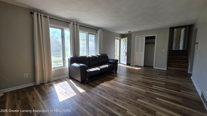 Property Photo:  2105 Briarhill Drive  MI 48917 