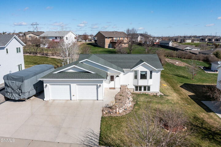 Property Photo:  3432 Crocus Avenue  ND 58501 