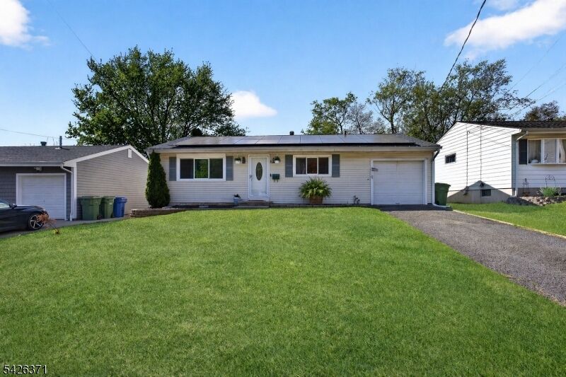 Property Photo: 43 Buttonwood Dr NJ 08859