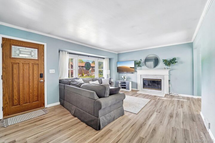 Property Photo:  22 Oak Lane  NY 10940 
