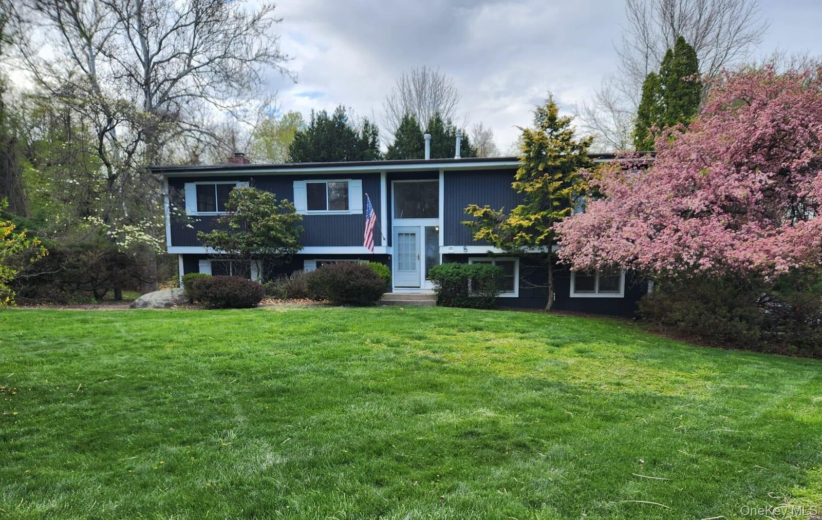 Property Photo:  8 Keri Lane  NY 10977 