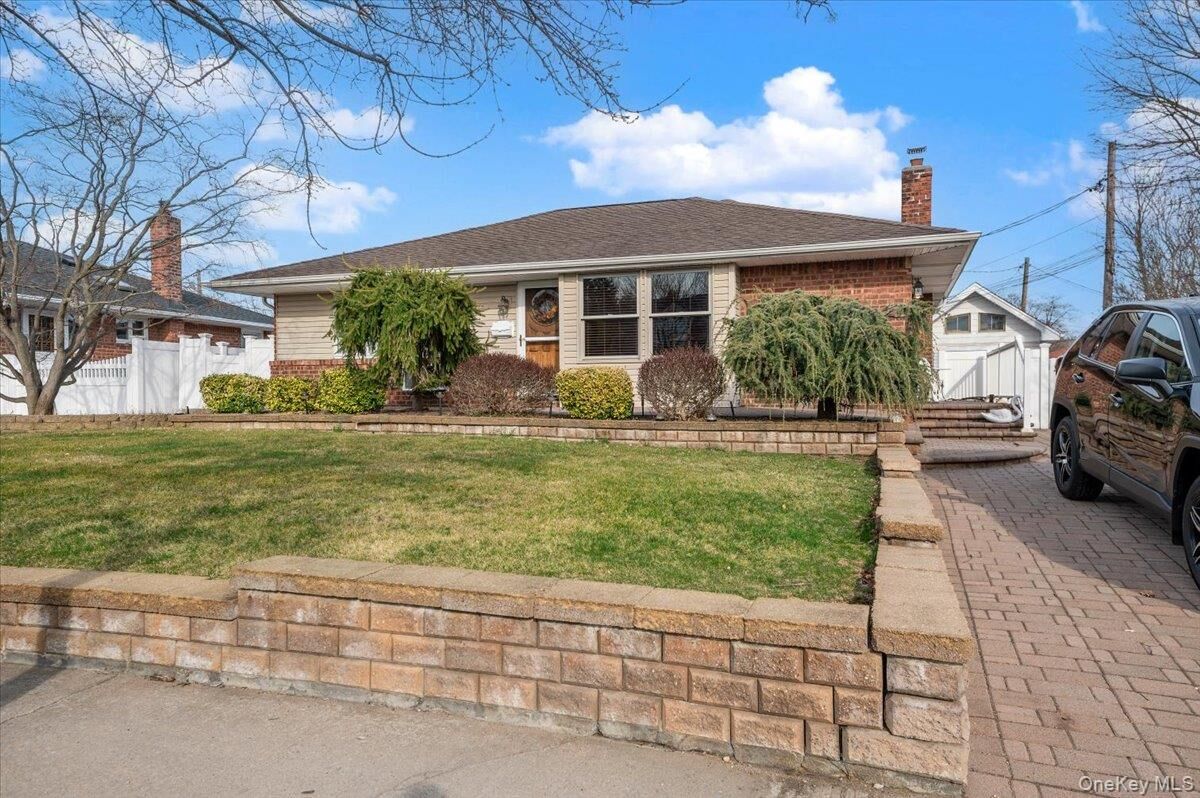 Property Photo:  471 Parker Avenue  NY 11756 