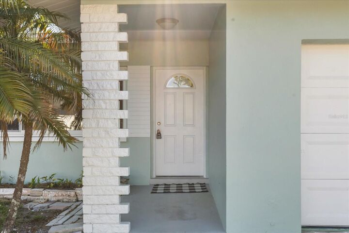 Property Photo:  12432 136th Lane  FL 33774 