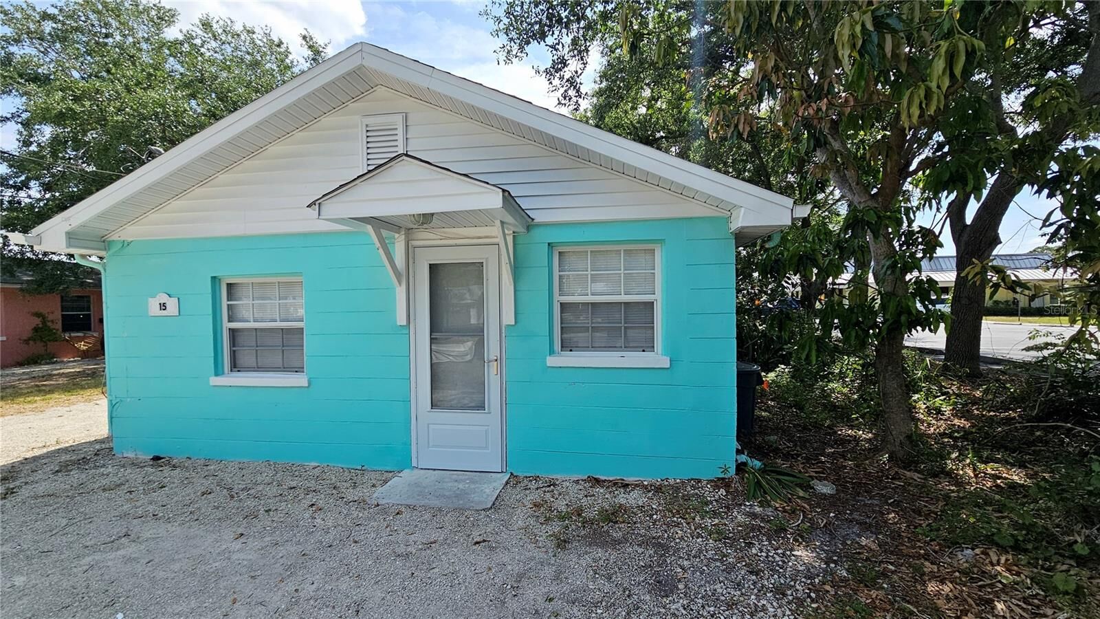 Property Photo:  15 N Mango Street W  FL 34223 