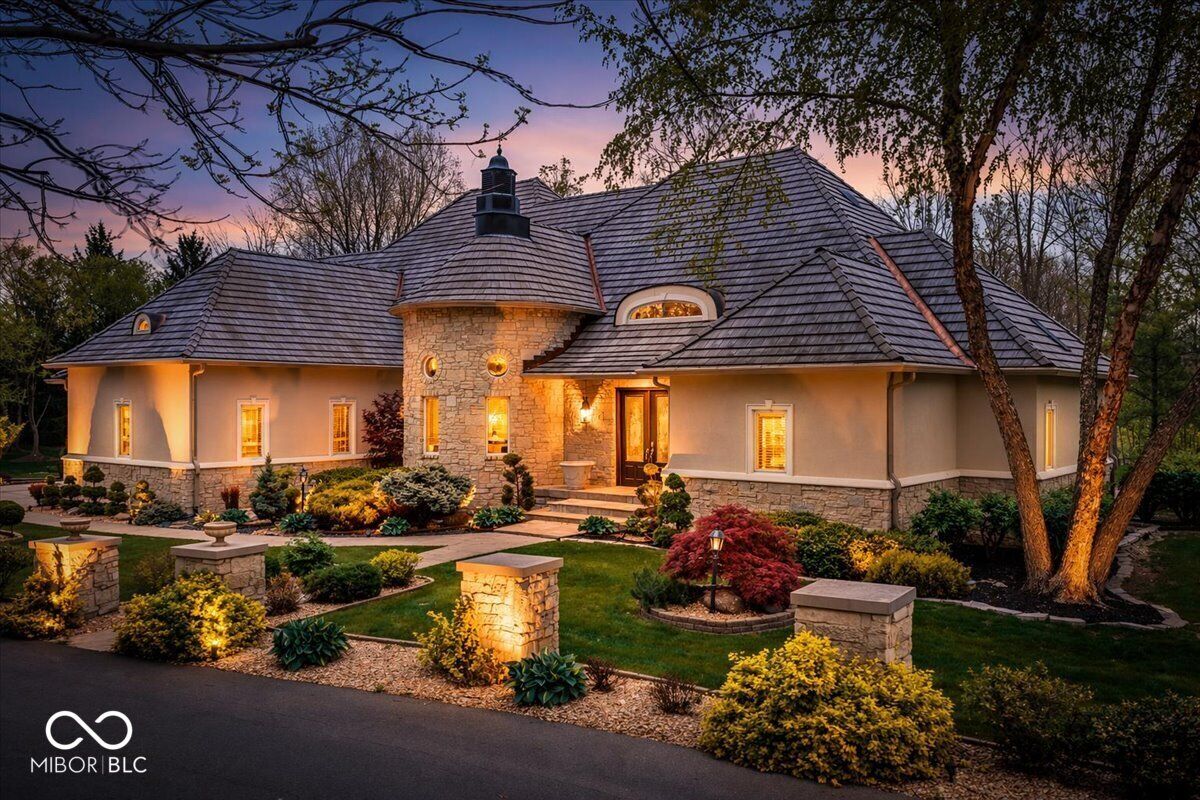 Property Photo:  10821 Club Point Drive  IN 46037 