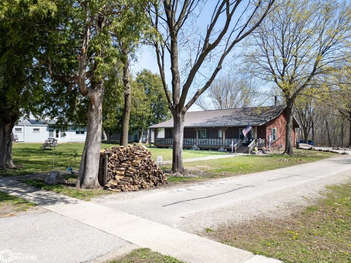 Property Photo:  502 S 12th Street  IA 50428 