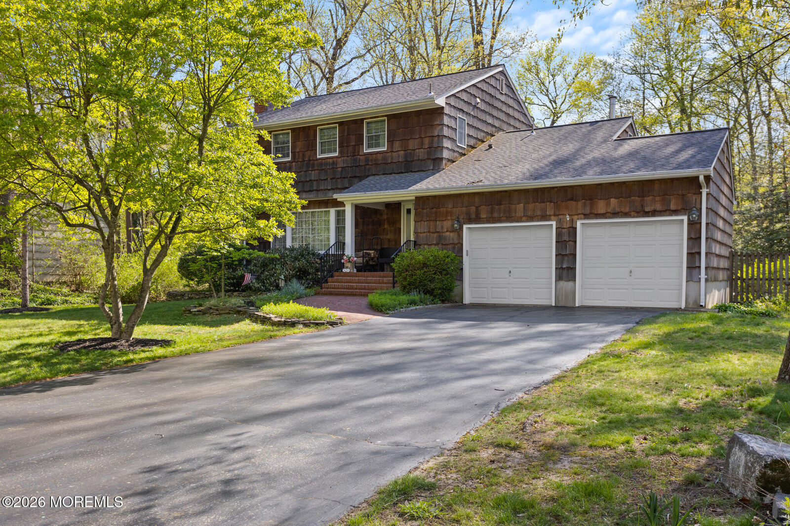Property Photo:  