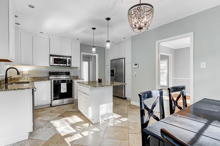 Property Photo: 5676 Barfield Rd TN 38120