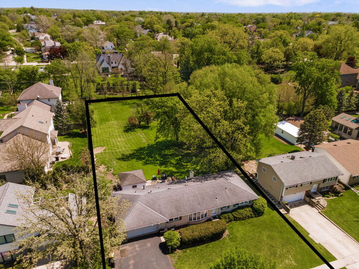 Property Photo:  205 Oak Avenue  IL 60559 